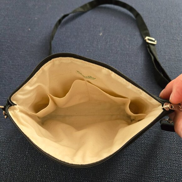 Spring bundle/lot w/ 2 light & breezy large tops & small black shoulder bag - Picture 8 of 14